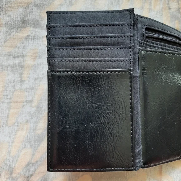 Nine & Co geometric print wallet. - Picture 6 of 12